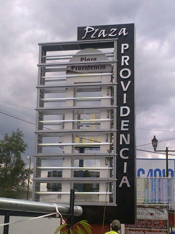 letrero Letras letras 3d en aluminio cepillado plata