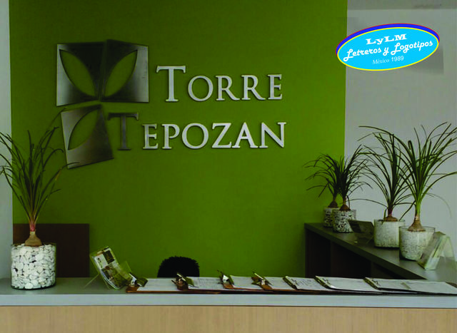 TORRE TEPOZAN Letras 3d en aluminio cepillado plata